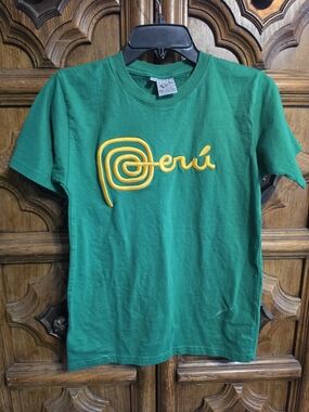 Peru Embroidered Green Short-Sleeve Tee